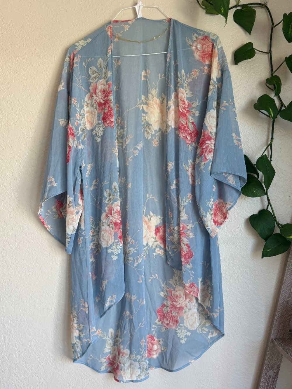 Xhilaration Blue Floral Kimono Cardigan M/L Lightweight Boho Beach Cover Up - Picture 1 of 4